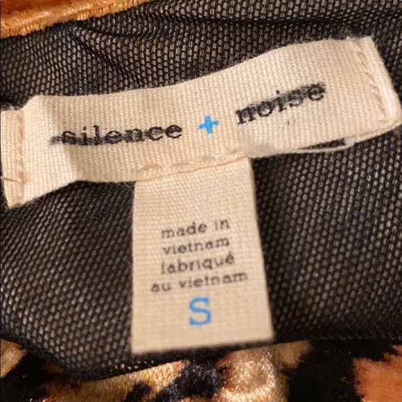 Leopard Dress and Leopard Clutch - Picture 8 of 16